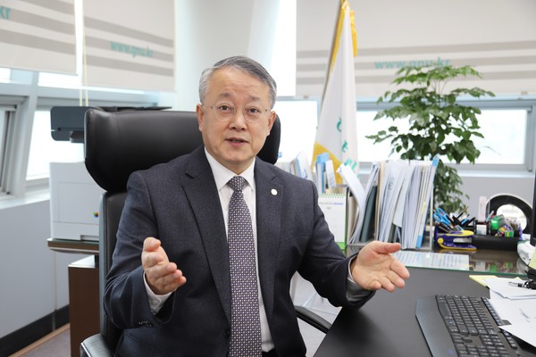 경상국립대학교 해양과학대 안영수 학장은 “해양수산 특성화 대학, 4차산업 선도 스마트 해양과학대학 도약에 최선을 다할 것”이라고 밝혔다.