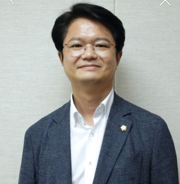                                                       조필규 통영시의회 의회운영위원장