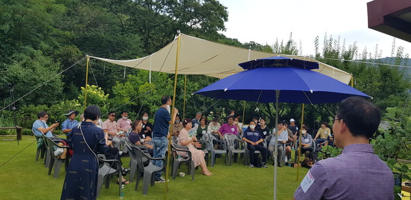 지난해 7월에는 ‘제93회 마을만들기전국네트워크 대화모임’이 노루목향기에서 개최, 전국의 마을활동가들이 이곳에 모여 사례를 발표하고, 토의를 펼쳤다.